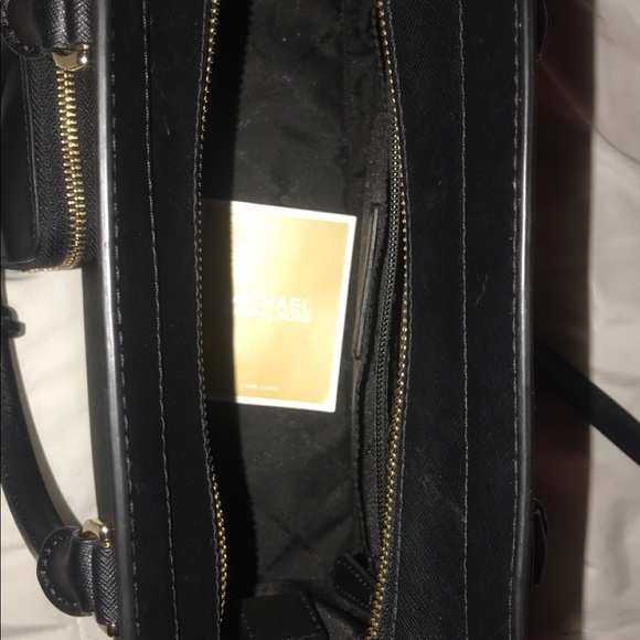 Michael kors purse and wallet set - Picture 2 of 3